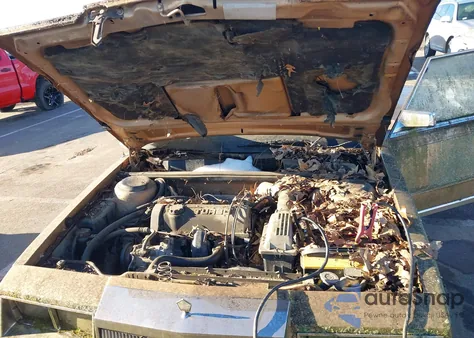 1985 Chrysler New Yorker из США, поврежденный, VIN 1C3BT56E2FC208053